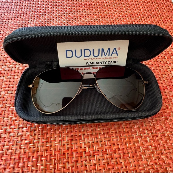 DUDUMA. NIB. Unisex Aviator Sunglasses. Brown lenses and frames. - Picture 2 of 4